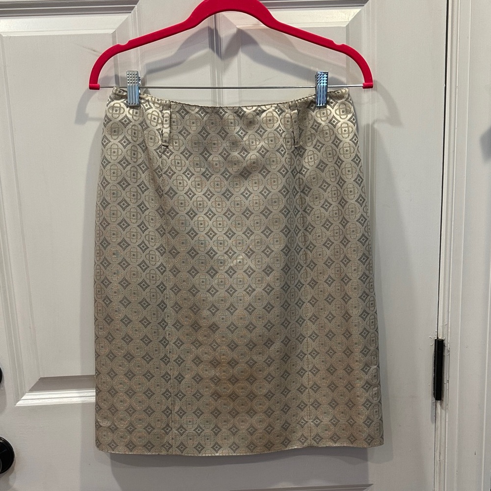 Jones New York Cream and Silver Geometric Pencil Skirt